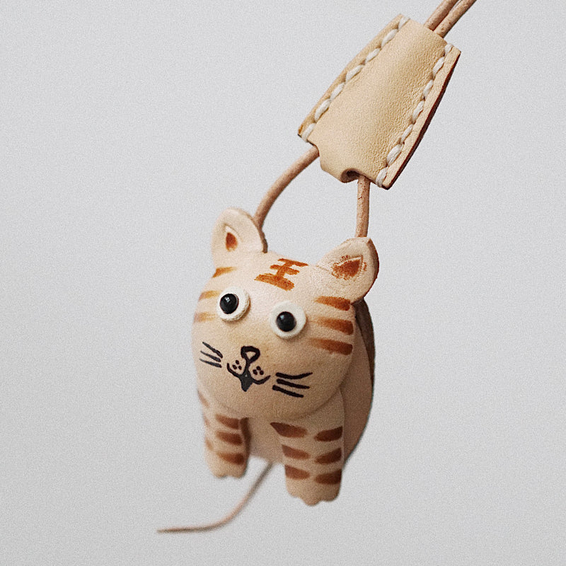 MISKSOLA - Vintage Handmade Leather Animal Keyring