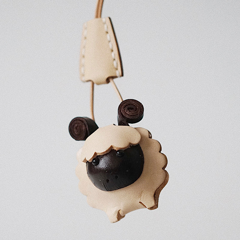 MISKSOLA - Vintage Handmade Leather Animal Keyring