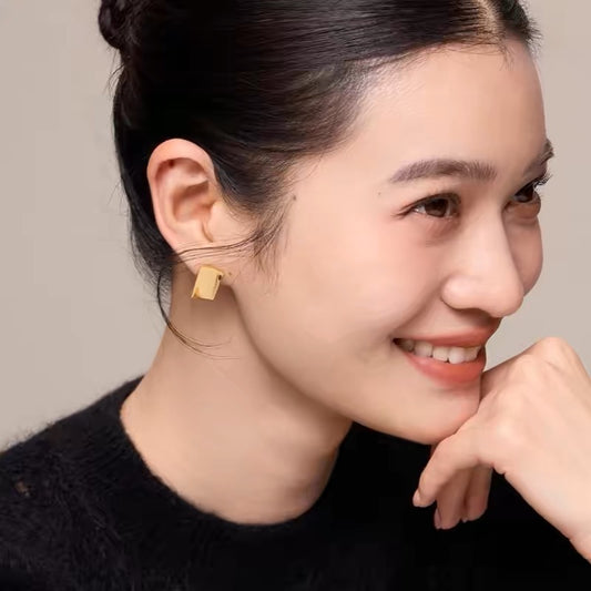 Priceford - Minimalistic Gold Brick 925 Silver Earrings on model