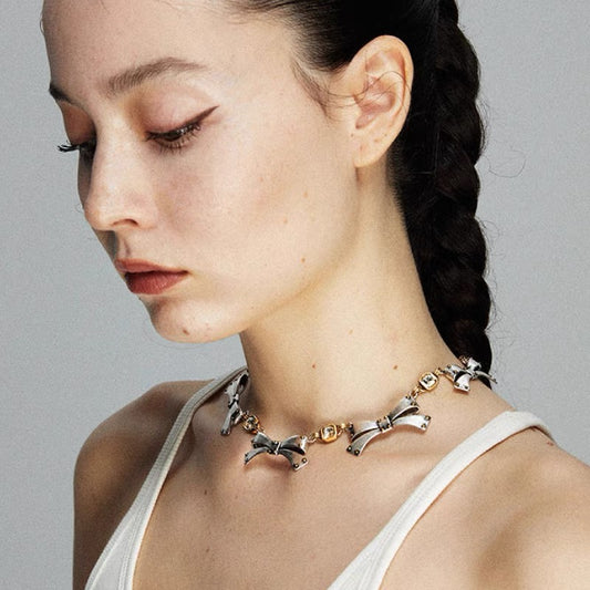 YANXUE - YANXUE x TRINITE “Armour” Vintage Bow Necklace