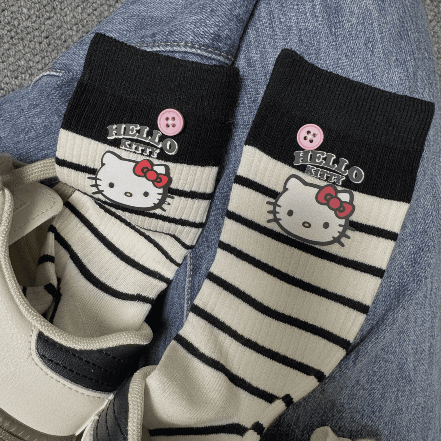 Aze Textiles - Hello Kitty Striped Socks