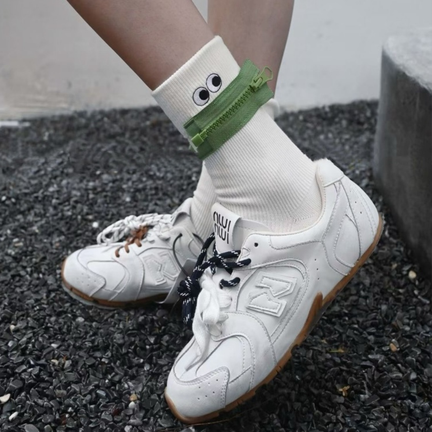 Aze Textiles - Playful Eyes Zip Design Mid-High Socks