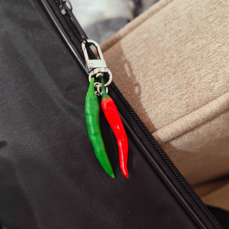 Little Tan Original - Ultra-Realistic Chilli Keychain Bag