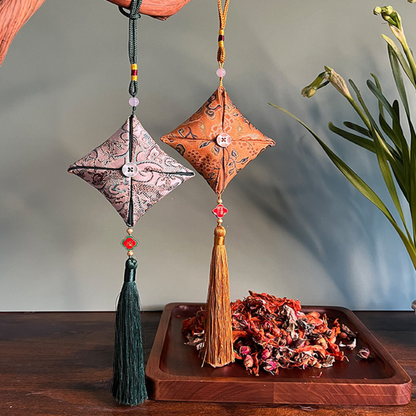 Main Ziyan Aromatherapy - Handmade Vintage-Style Brocade Herbal Sachet