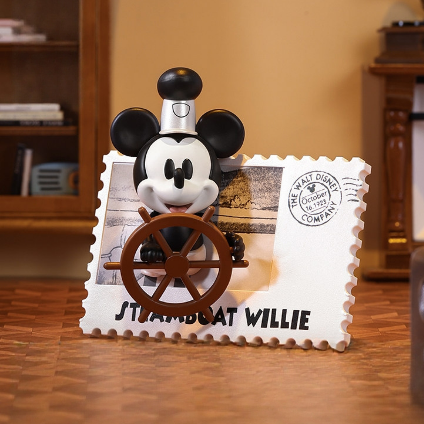 Micky Mouse Stamp Blind Box. Cute and Versatile. It can be sticked on the refrigerator.