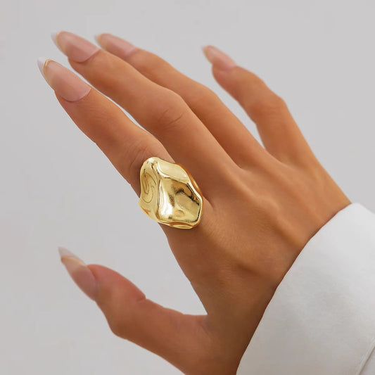  Modern Design Stylish Metal Ring On hand
