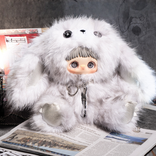 Cute and exquisite MAYMEI Plush Backpack Toy is in light white. Its name is Zone Out, comforting people to reduce internal conflicts and avoid anxiety. It can be used as a bag charm or a backpack.